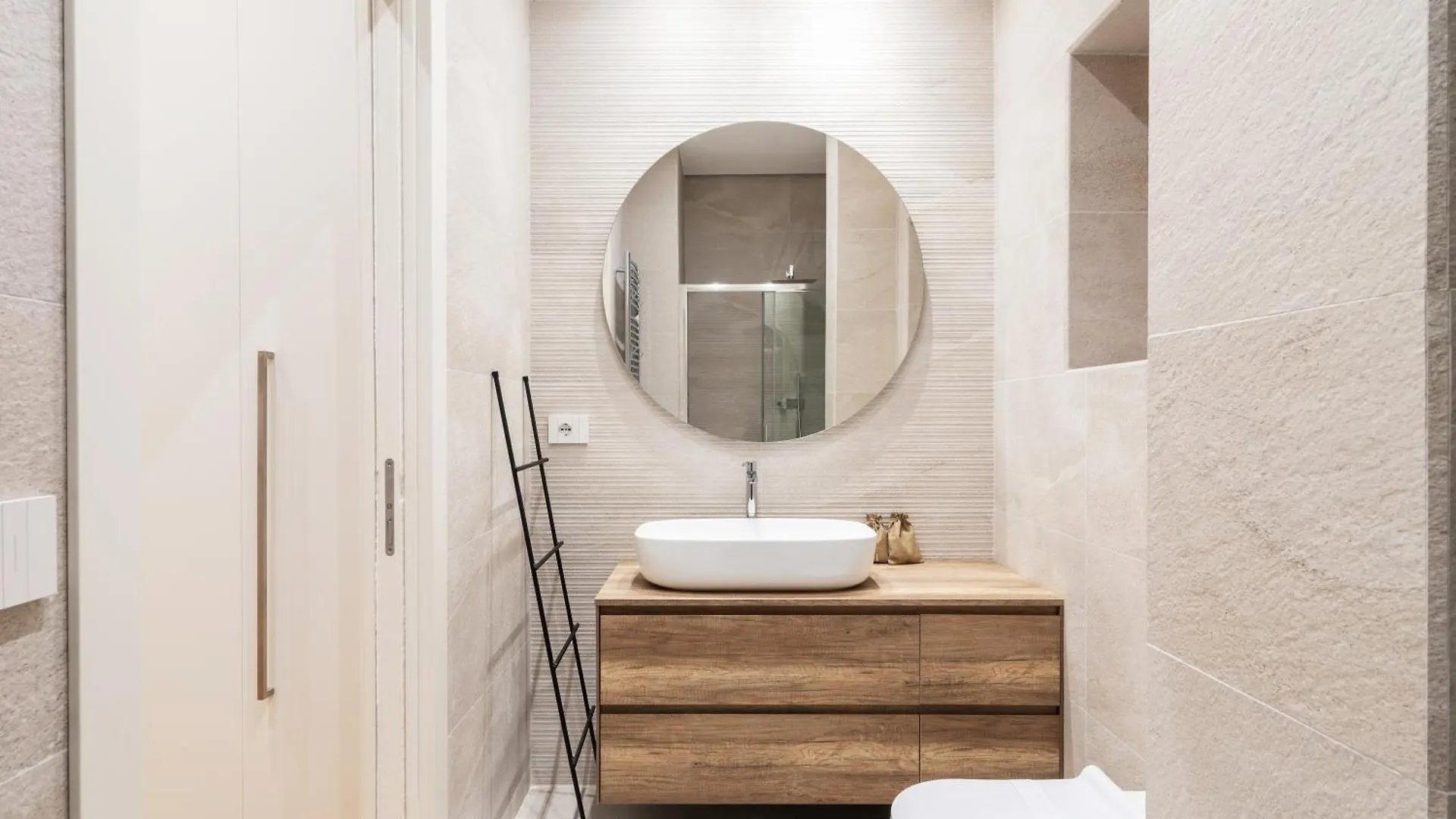 Splendido Trilocale A Milano: Comfort E Stile Milan